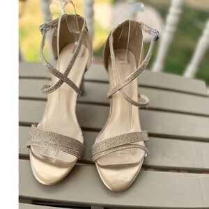 Benjamin Walk Touch Ups Gold Glitter Ankle Strap Heel Party Shoes NWOB S 8